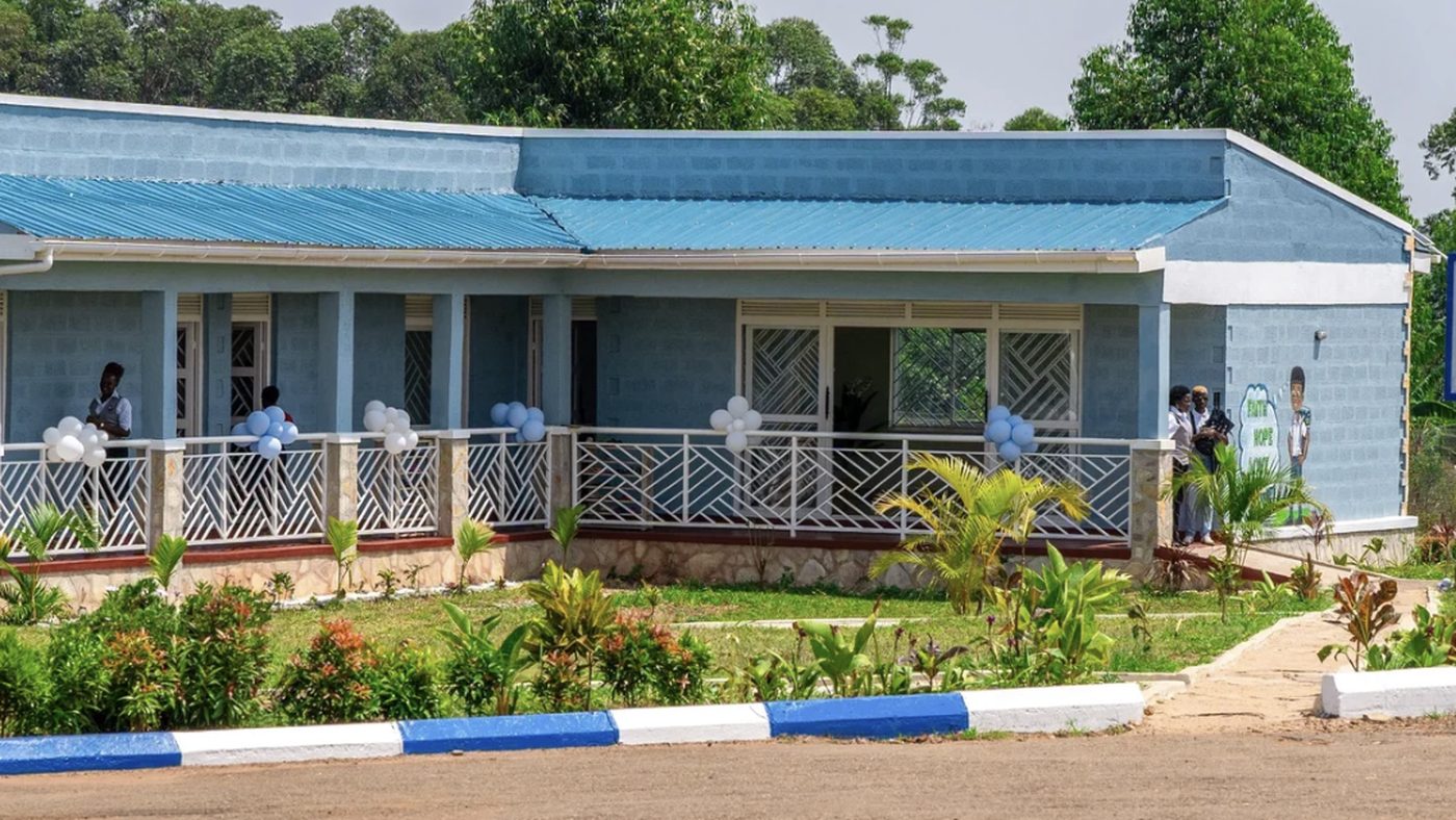 Der fertige Kindergarten in Mityana am Eröffnungstag